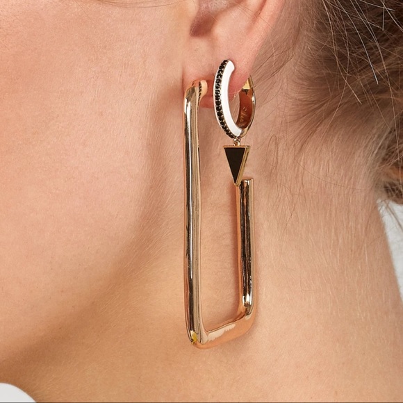 The Leila - Thick Rectangle Golden Hoop Earrings - Picture 7 of 7